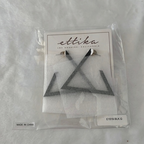 NWT Ettika triangle earrings - Picture 2 of 3